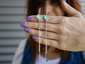 pendientes largos de plata con piedra azul