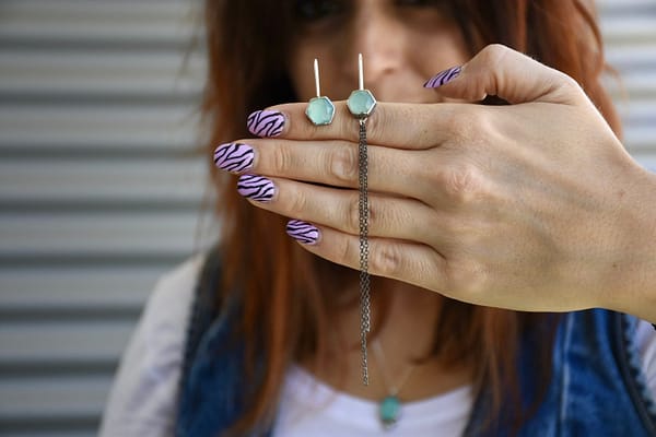 Colección Etérea (32) pendientes largos de plata asimétricos con piedra azul